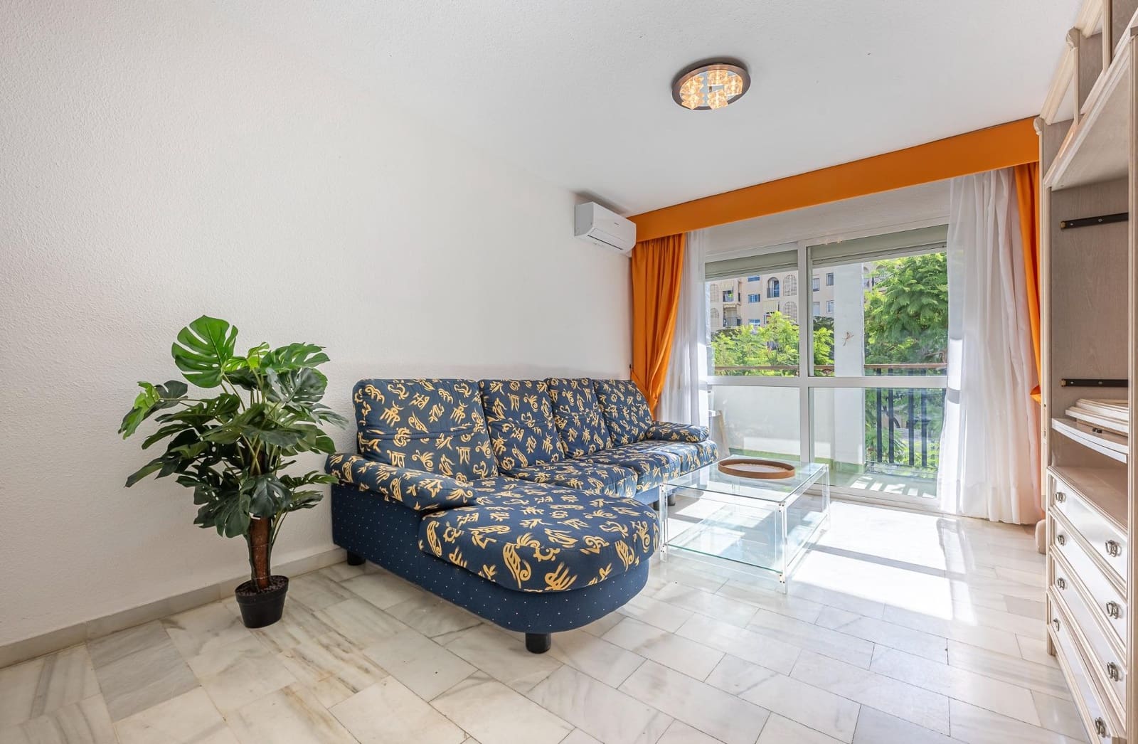 4 makuuhuone Asunto myytävänä paikassa Fuengirola mukana uima-altaan - 409 000 € (Ref: 10120013)