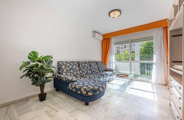 4 makuuhuone Asunto myytävänä paikassa Fuengirola mukana uima-altaan - 409 000 € (Ref: 10120013)