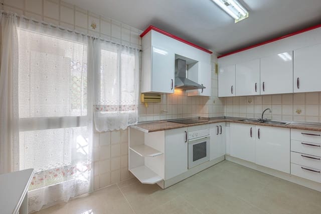 4 makuuhuone Asunto myytävänä paikassa Fuengirola mukana uima-altaan - 409 000 € (Ref: 10120013)