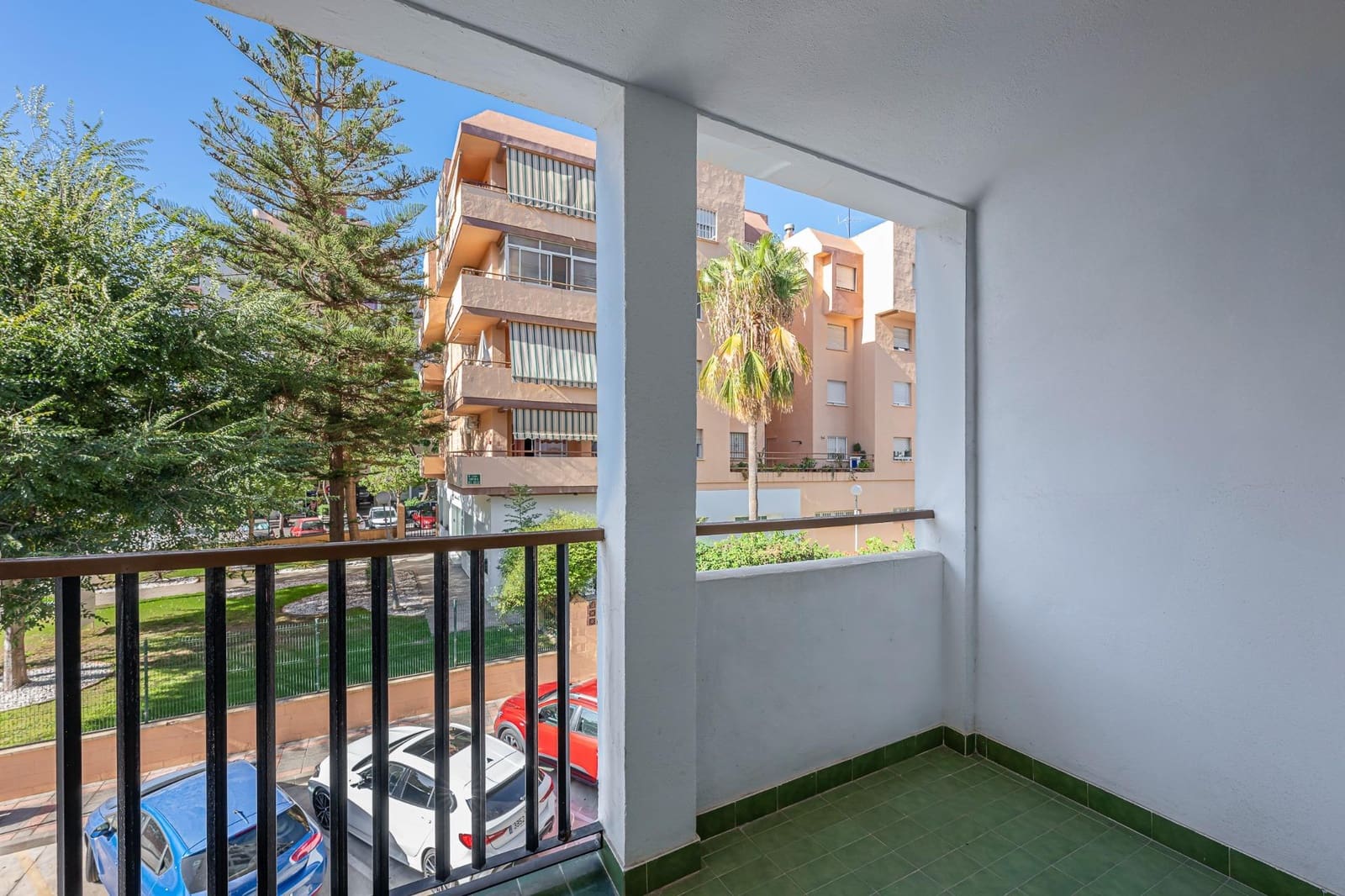 4 makuuhuone Asunto myytävänä paikassa Fuengirola mukana uima-altaan - 409 000 € (Ref: 10120013)