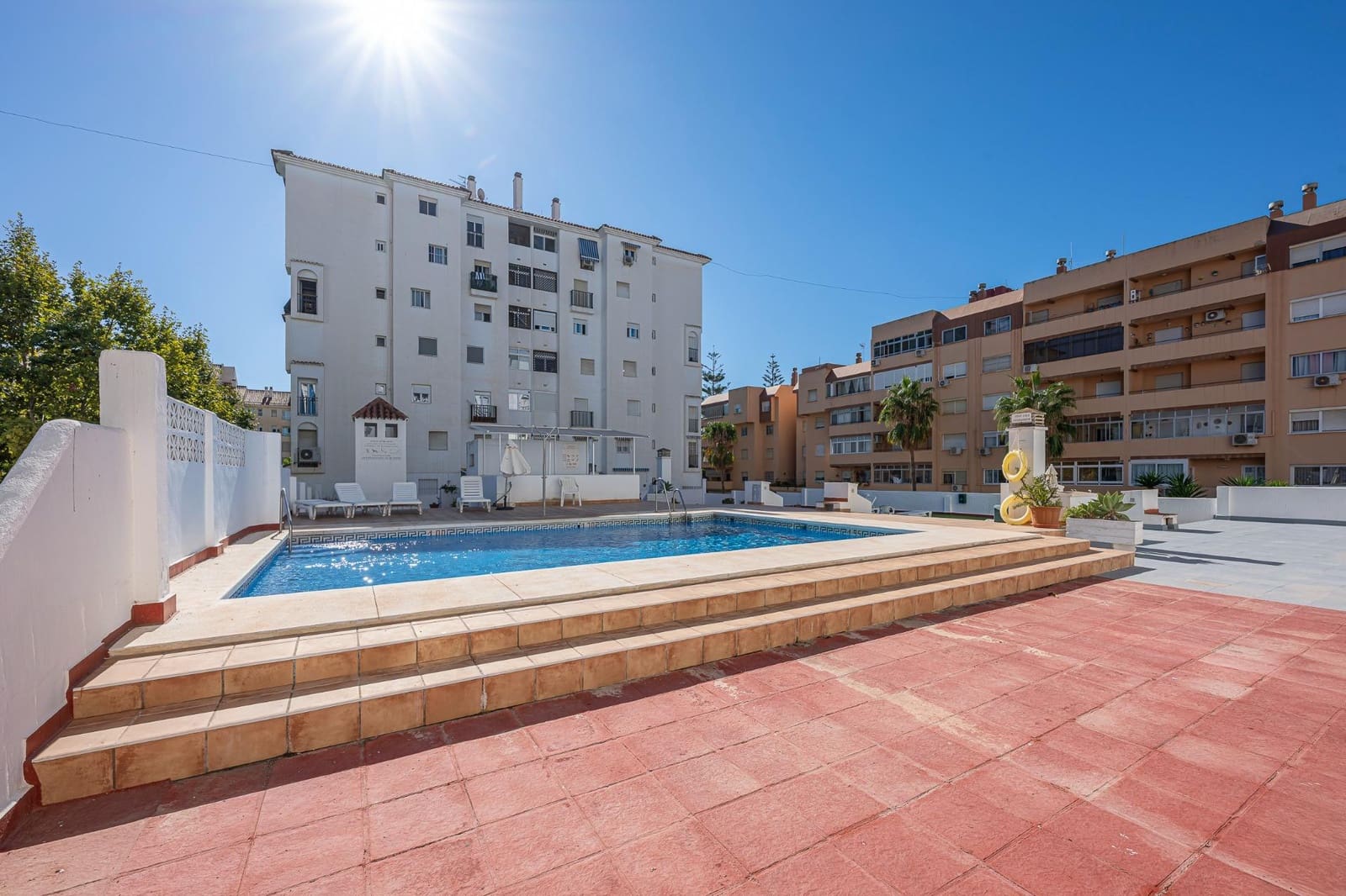 4 makuuhuone Asunto myytävänä paikassa Fuengirola mukana uima-altaan - 409 000 € (Ref: 10120013)