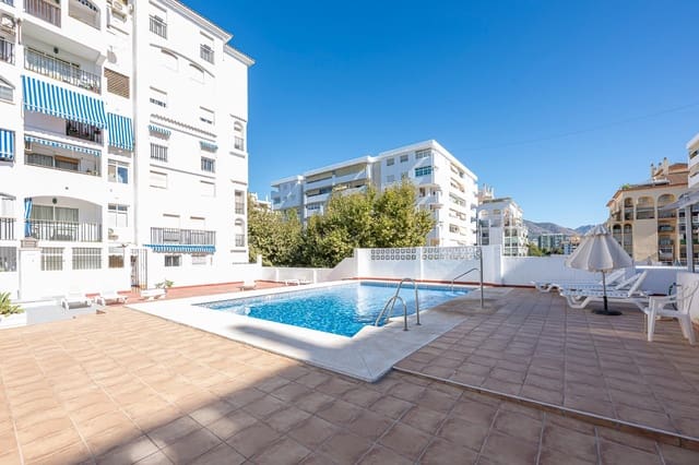 4 makuuhuone Asunto myytävänä paikassa Fuengirola mukana uima-altaan - 409 000 € (Ref: 10120013)