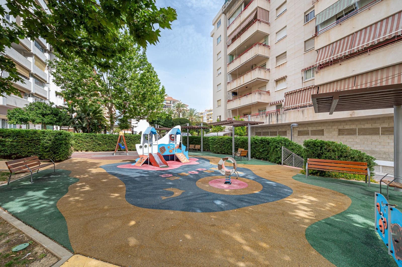 4 makuuhuone Asunto myytävänä paikassa Fuengirola mukana uima-altaan - 409 000 € (Ref: 10120013)