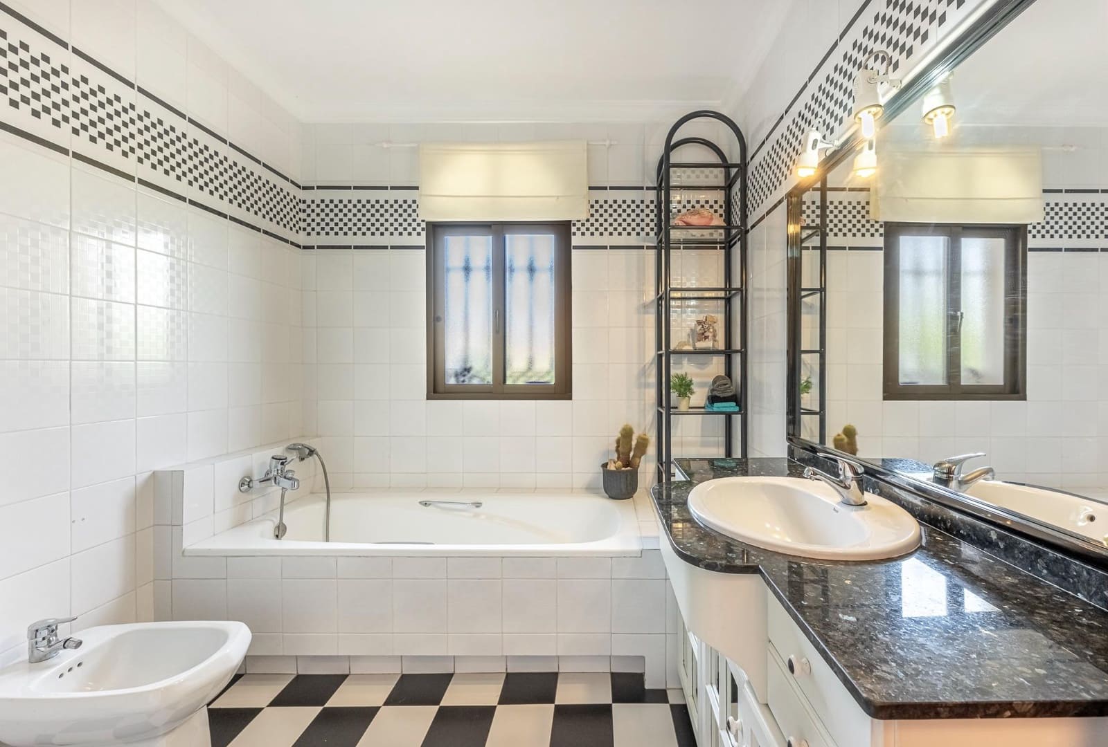 8 soverom Leilighet til salgs i Mijas med garasje - € 719 000 (Ref: 10129679)