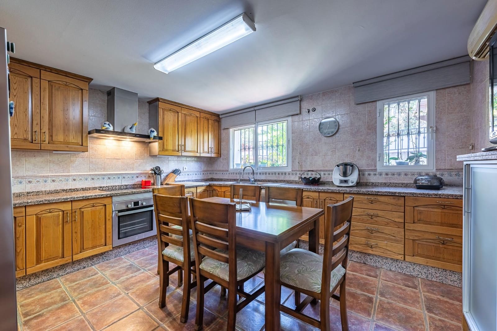 6 sovrum Semi-fristående Villa till salu i El Coto med pool garage - 790 000 € (Ref: 10129681)