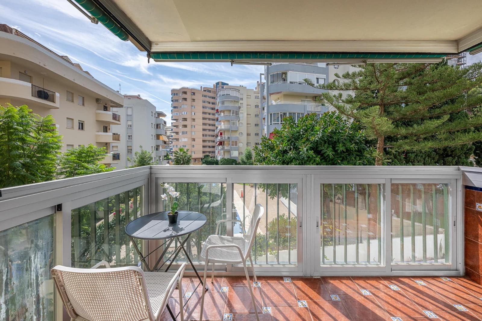 2 soveværelse Lejlighed til salg i Fuengirola med swimmingpool garage - € 365.000 (Ref: 10155364)