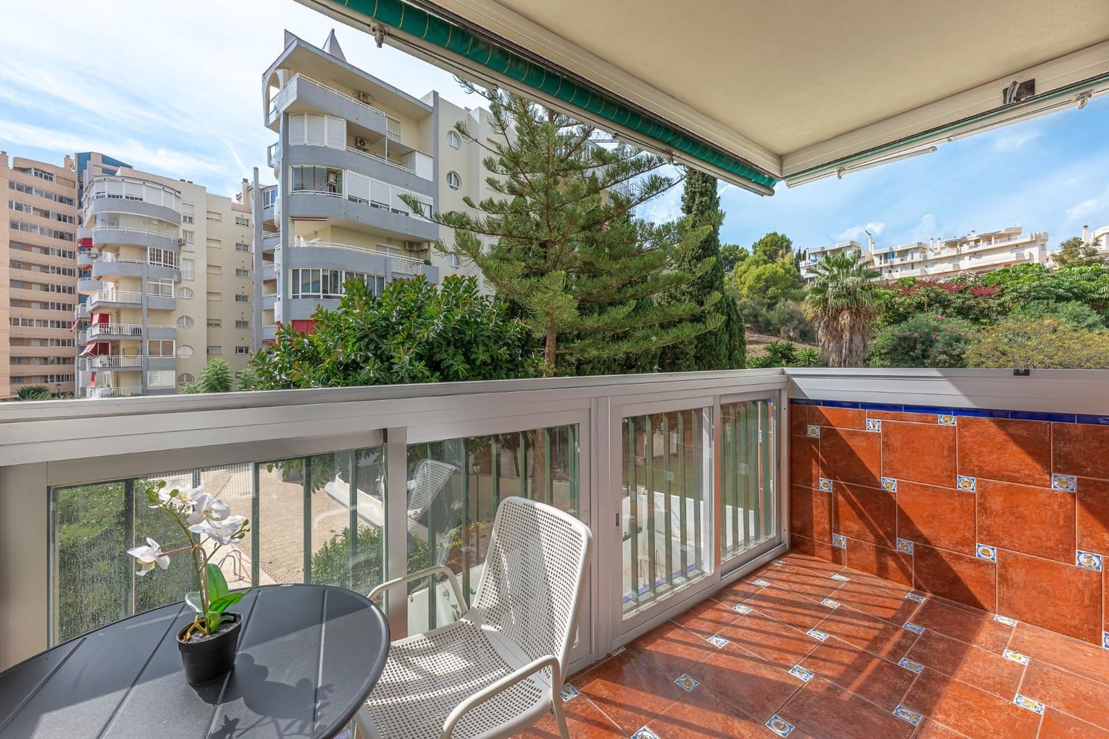 2 soveværelse Lejlighed til salg i Fuengirola med swimmingpool garage - € 365.000 (Ref: 10155364)