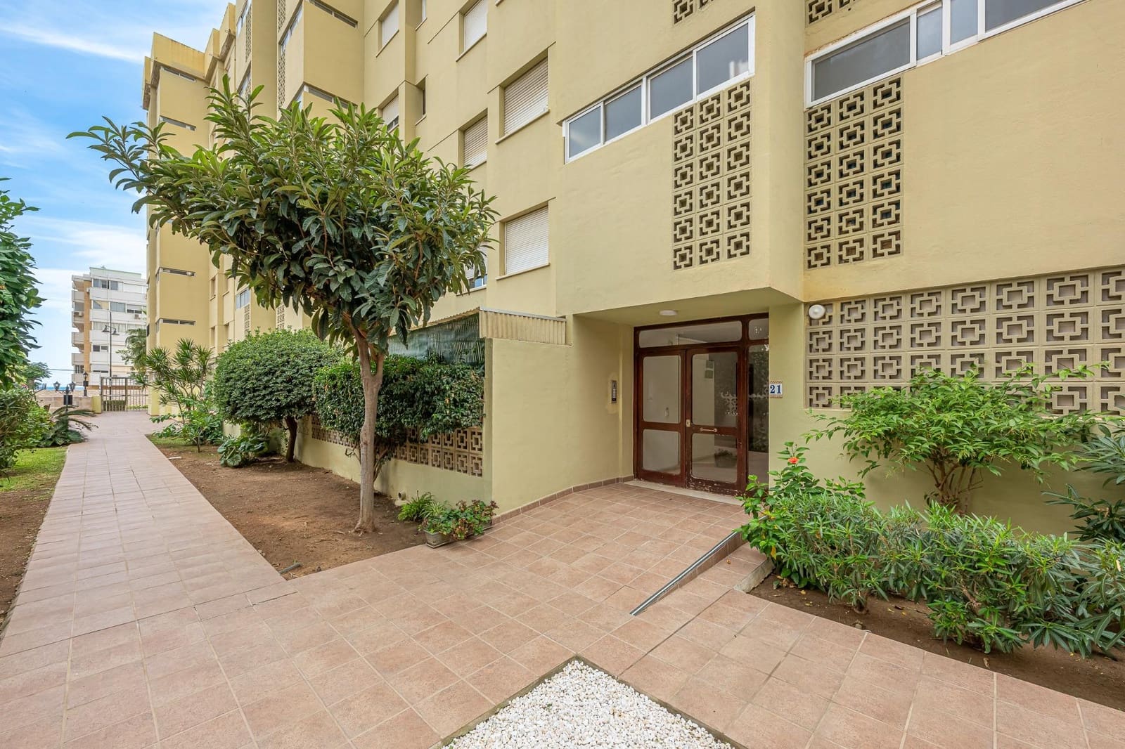 2 soveværelse Lejlighed til salg i Fuengirola med swimmingpool garage - € 365.000 (Ref: 10155364)