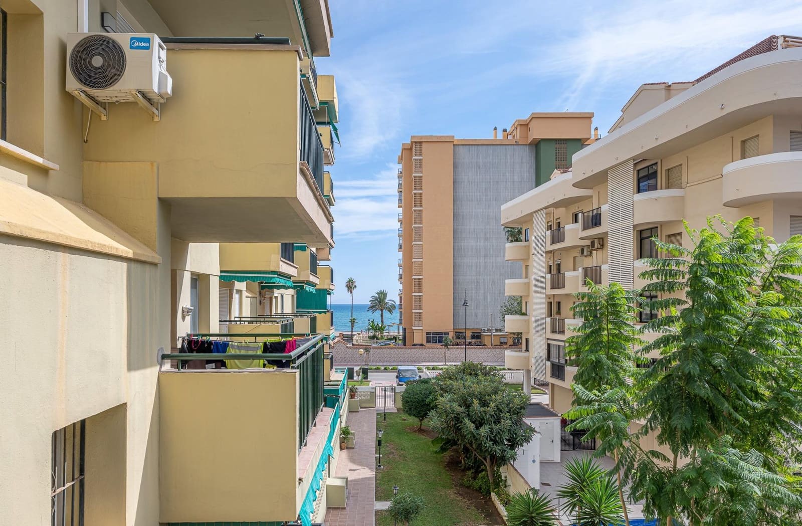 2 soveværelse Lejlighed til salg i Fuengirola med swimmingpool garage - € 365.000 (Ref: 10155364)