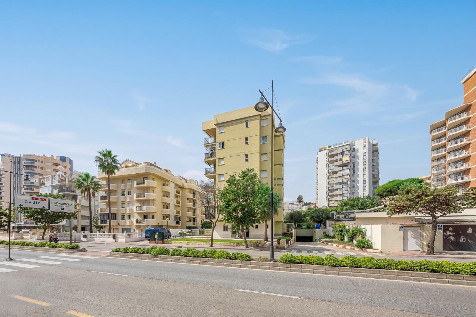 2 soveværelse Lejlighed til salg i Fuengirola med swimmingpool garage - € 365.000 (Ref: 10155364)