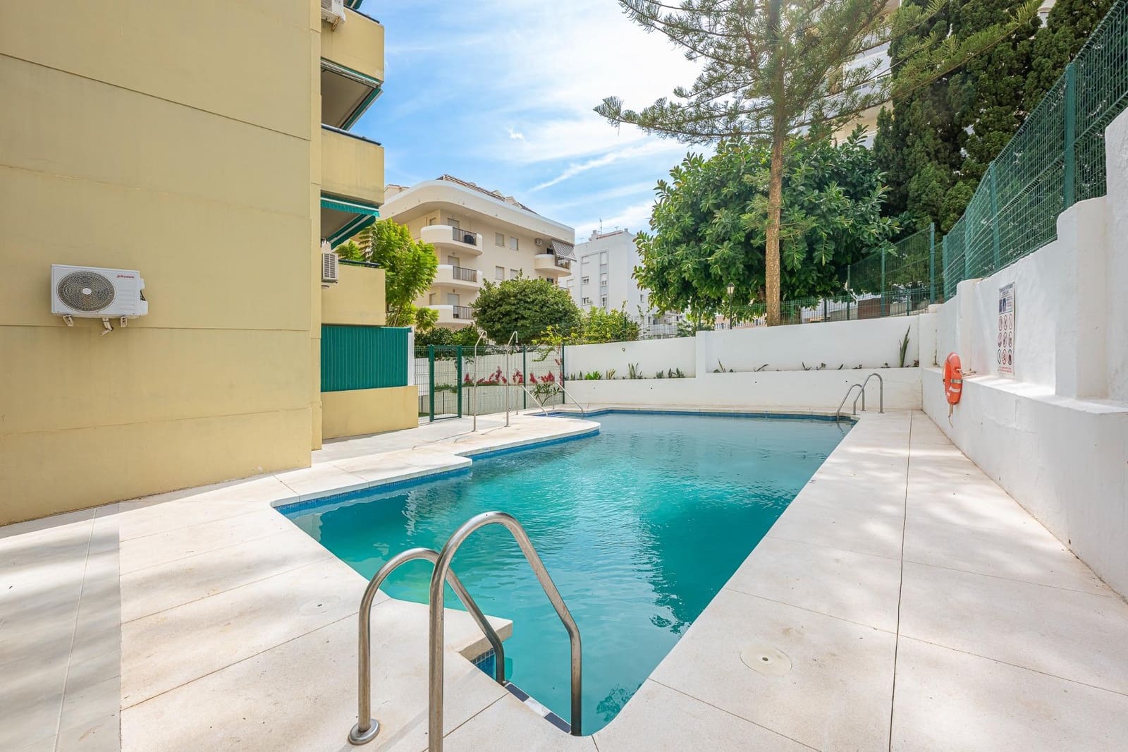 2 soveværelse Lejlighed til salg i Fuengirola med swimmingpool garage - € 365.000 (Ref: 10155364)