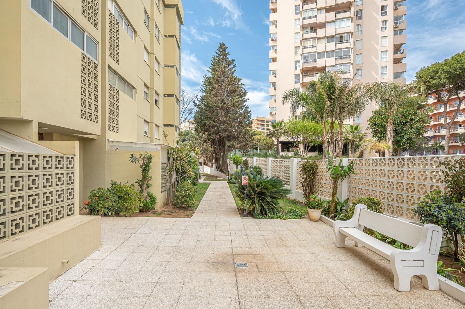 2 soveværelse Lejlighed til salg i Fuengirola med swimmingpool garage - € 365.000 (Ref: 10155364)