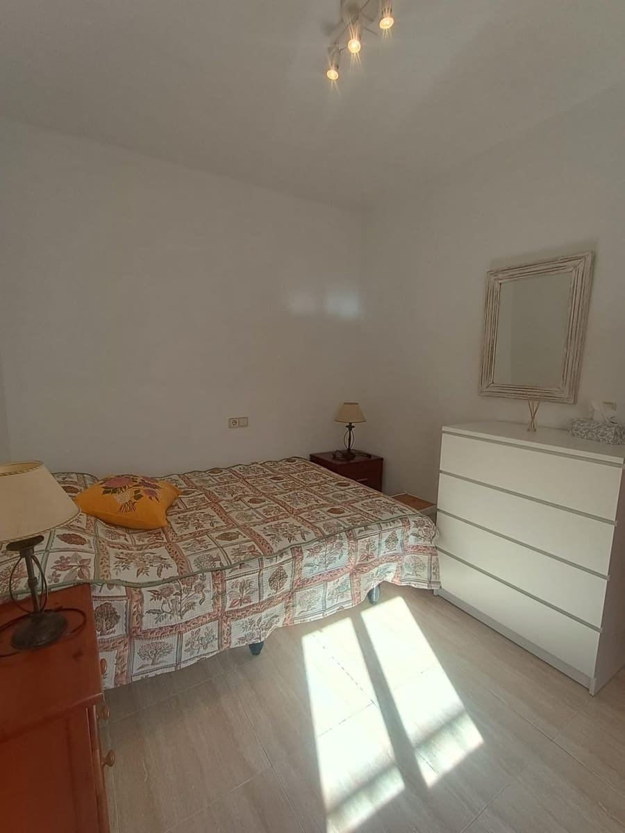 2 slaapkamer Flat te huur in Fuengirola - € 1.100 (Ref: 10177310)