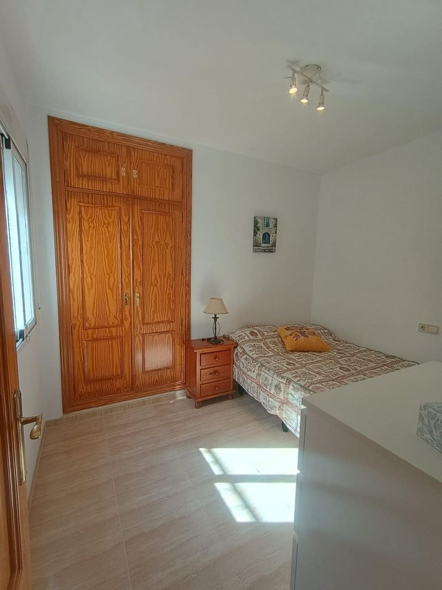 2 slaapkamer Flat te huur in Fuengirola - € 1.100 (Ref: 10177310)