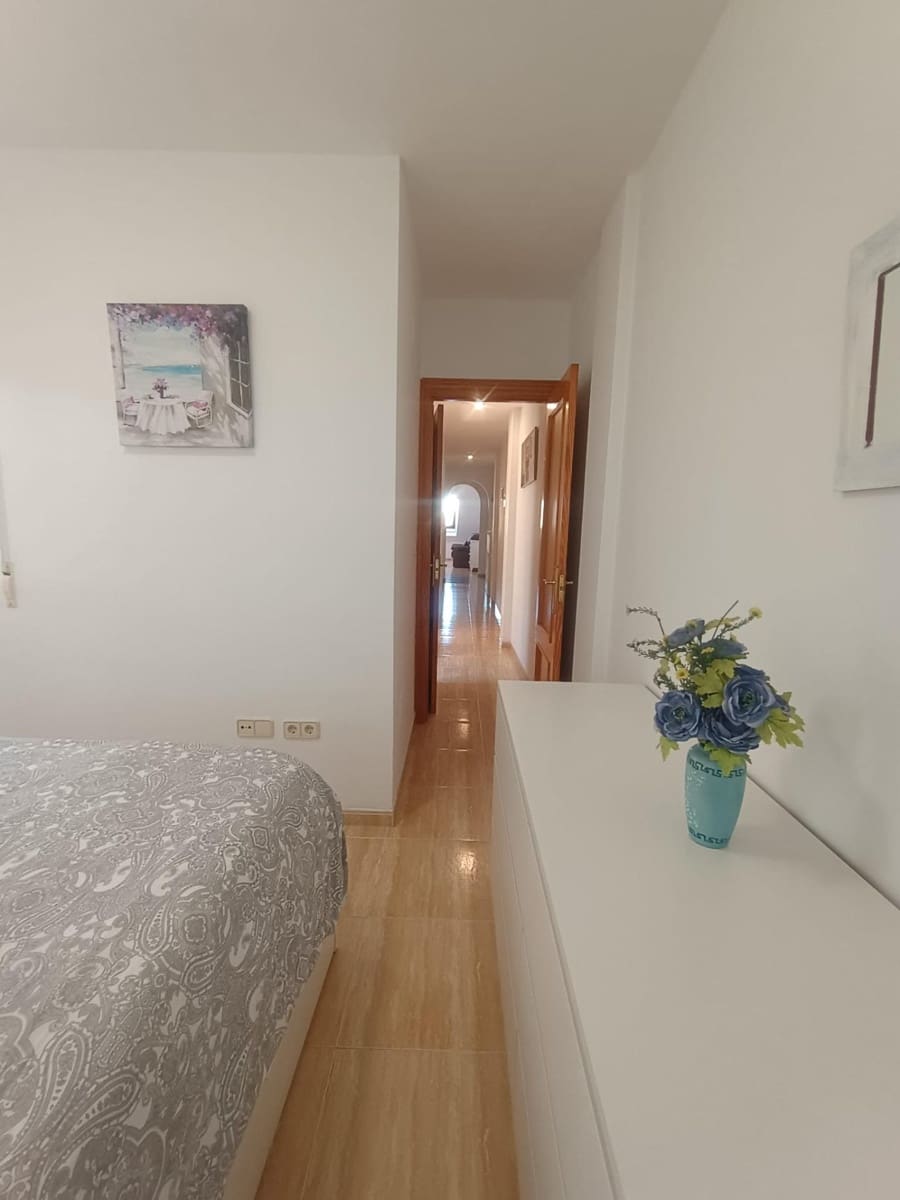 2 slaapkamer Flat te huur in Fuengirola - € 1.100 (Ref: 10177310)