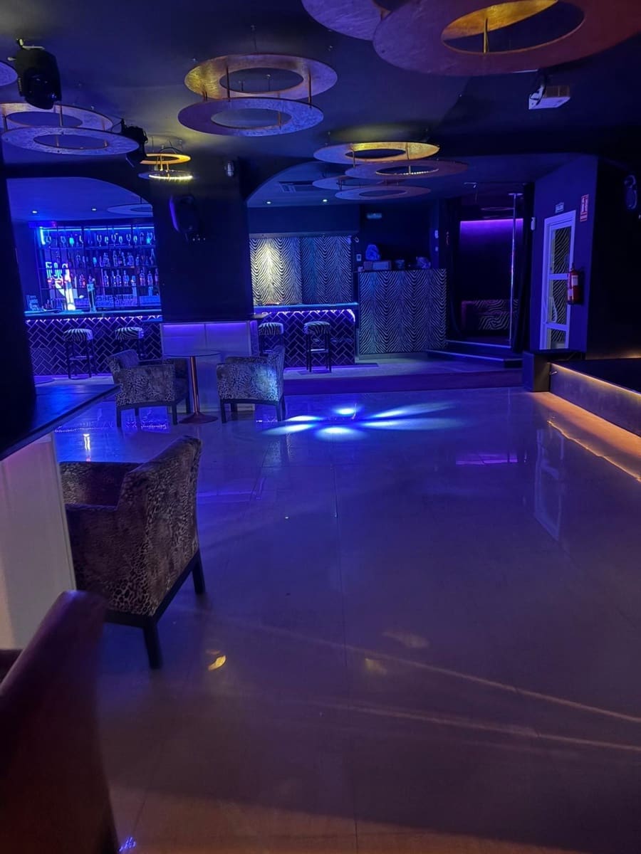 Local Comercial en Fuengirola en alquiler - 2.500 € (Ref: 6178642)