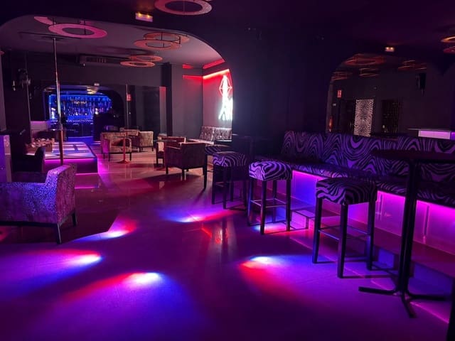 Kaupallinen vuokrattavana paikassa Los Boliches , Fuengirola - 2 500 € (Ref: 6178642)