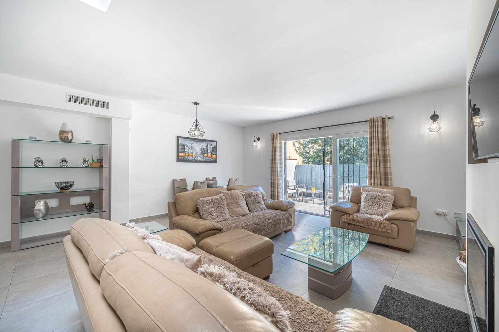 3 soveværelse Rækkehus til salg i Fuengirola med swimmingpool - € 525.000 (Ref: 7438480)