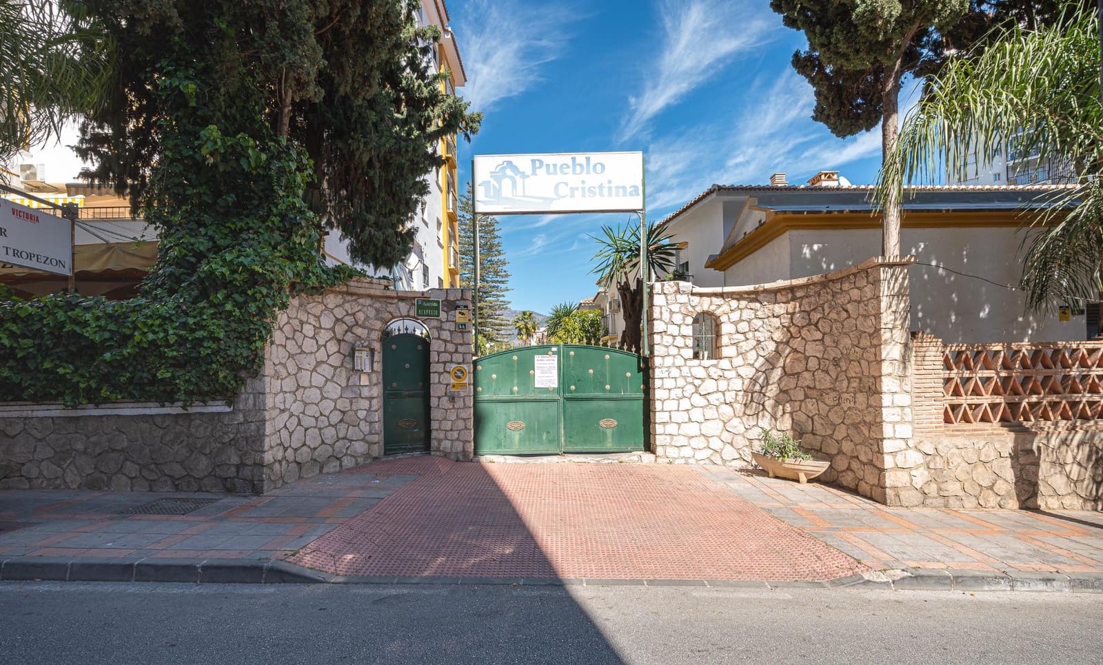 3 soveværelse Rækkehus til salg i Fuengirola med swimmingpool - € 525.000 (Ref: 7438480)