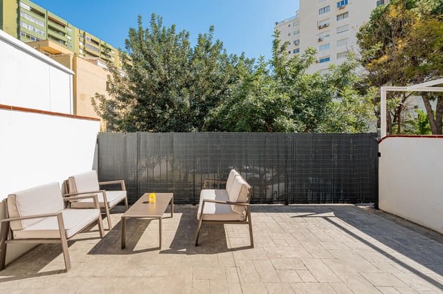 3 chambre Villa/Maison Mitoyenne à vendre à Los Boliches , Fuengirola avec piscine - 525 000 € (Ref: 7438480)