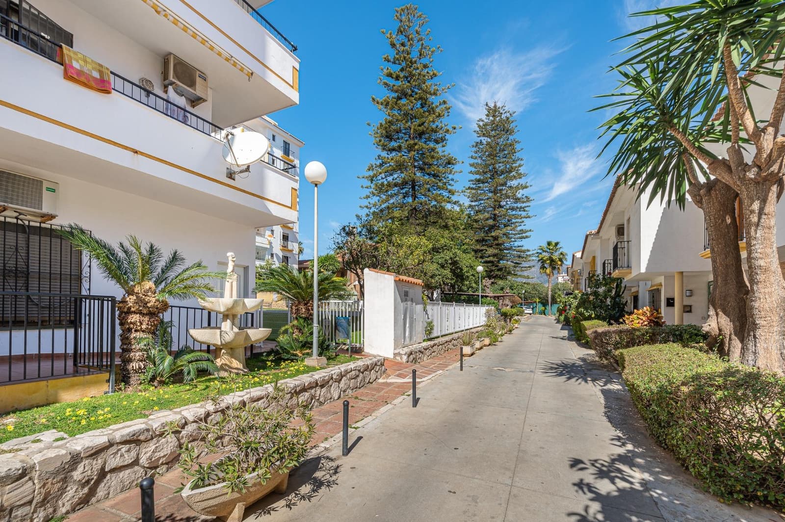 3 soveværelse Rækkehus til salg i Fuengirola med swimmingpool - € 525.000 (Ref: 7438480)