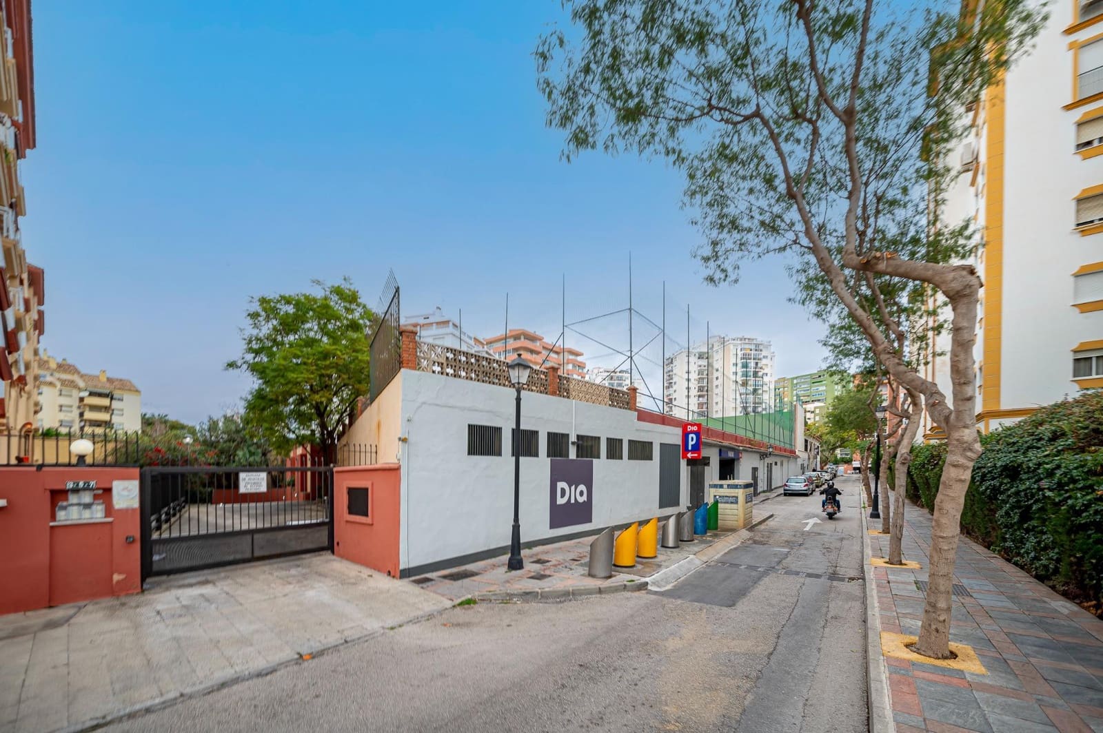 Local Commercial à vendre à Fuengirola avec garage - 4 500 000 € (Ref: 8138834)