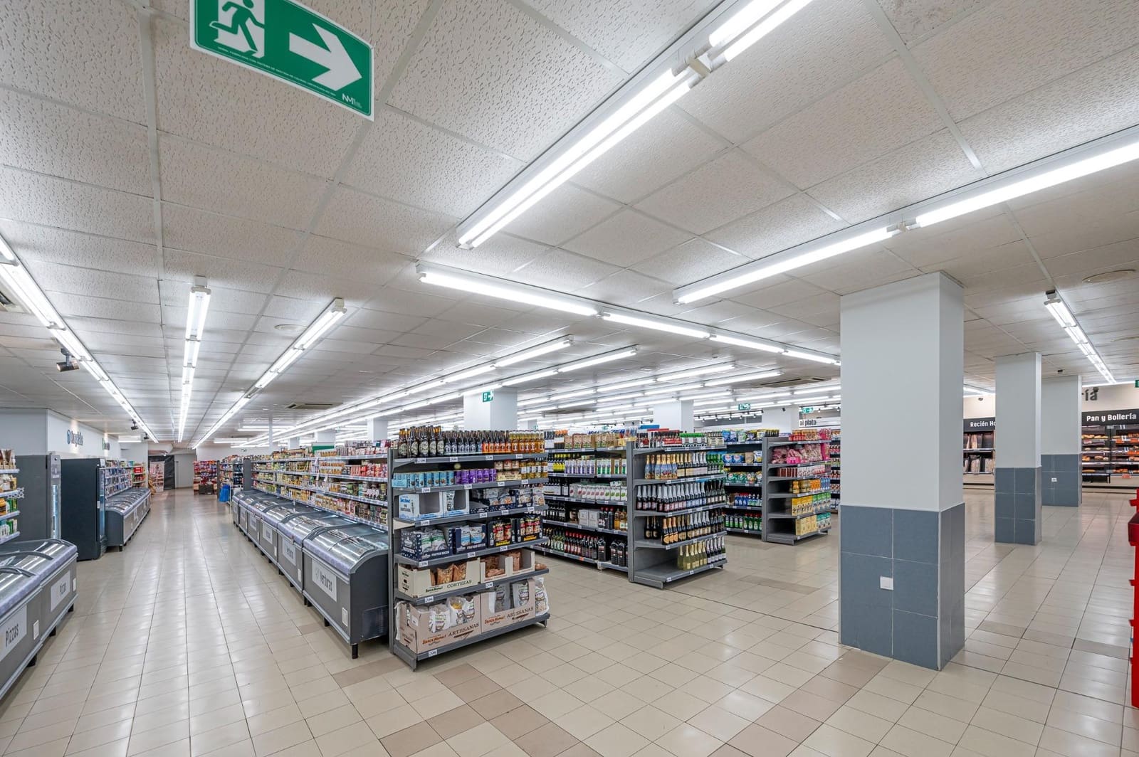 Local Commercial à vendre à Fuengirola avec garage - 4 500 000 € (Ref: 8138834)