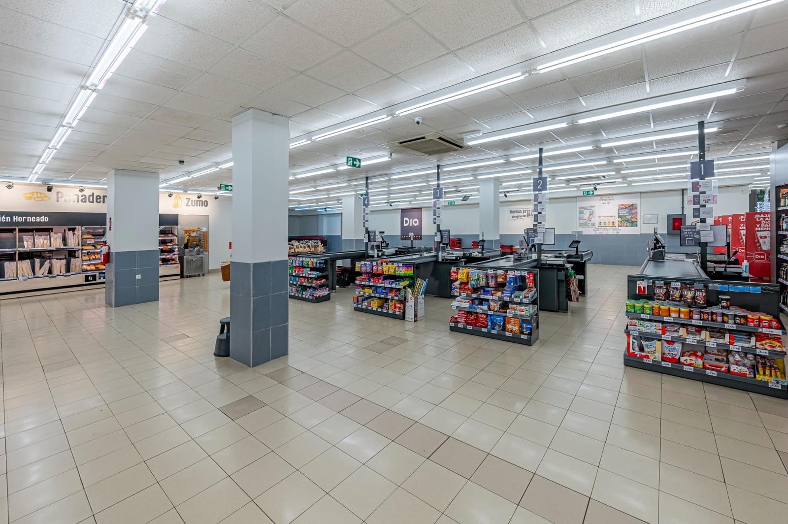 Local Commercial à vendre à Fuengirola avec garage - 4 200 000 € (Ref: 8138834)