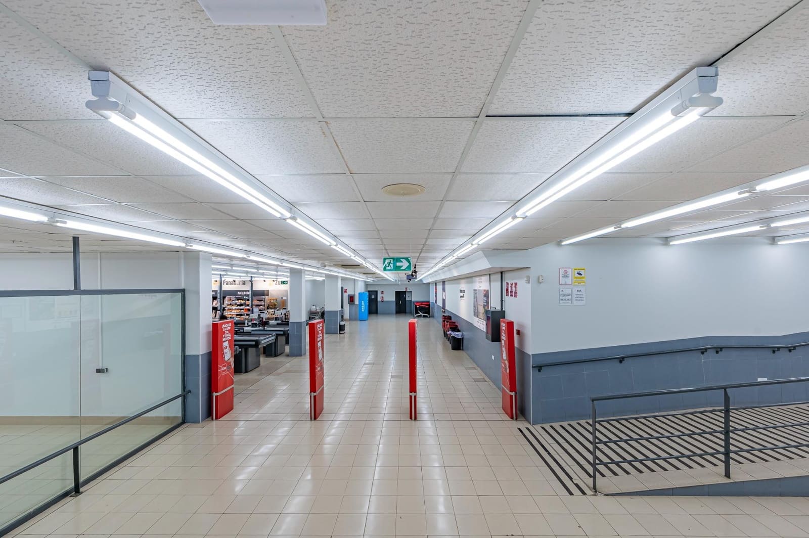 Local Commercial à vendre à Fuengirola avec garage - 4 200 000 € (Ref: 8138834)