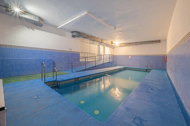 2 makuuhuone Kattohuoneisto myytävänä paikassa Calahonda, Mijas mukana uima-altaan 
autotalli - 290 000 € (Ref: 8206740)