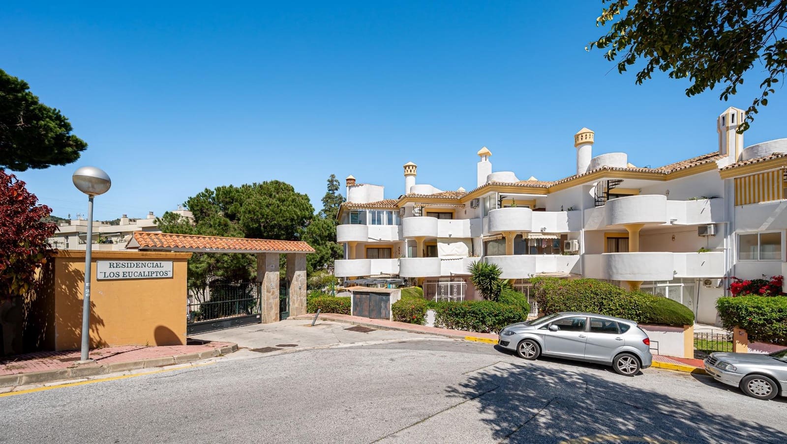 2 makuuhuone Kattohuoneisto myytävänä paikassa Calahonda mukana uima-altaan 
autotalli - 290 000 € (Ref: 8206740)