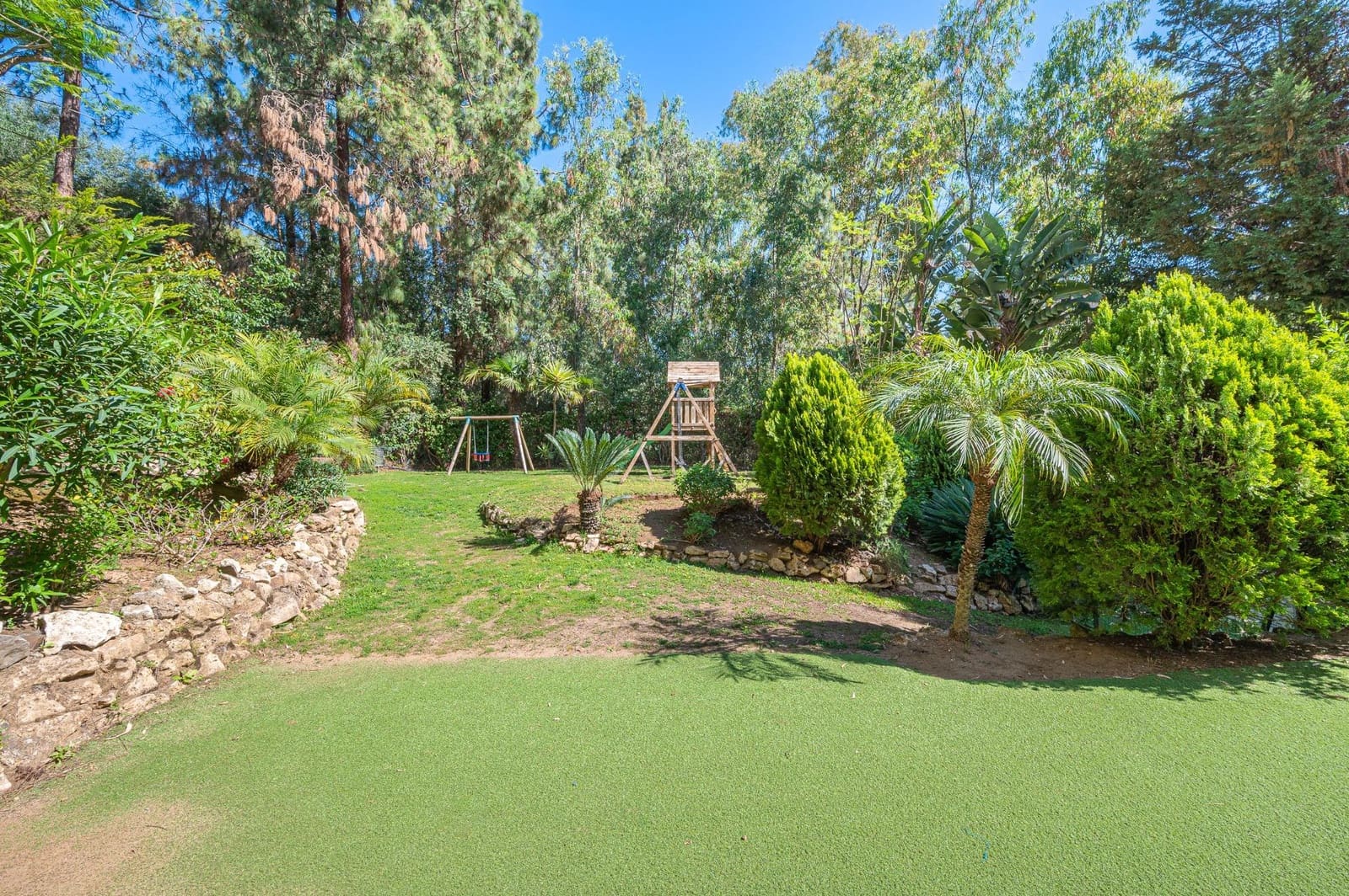 2 makuuhuone Kattohuoneisto myytävänä paikassa Calahonda mukana uima-altaan 
autotalli - 290 000 € (Ref: 8206740)