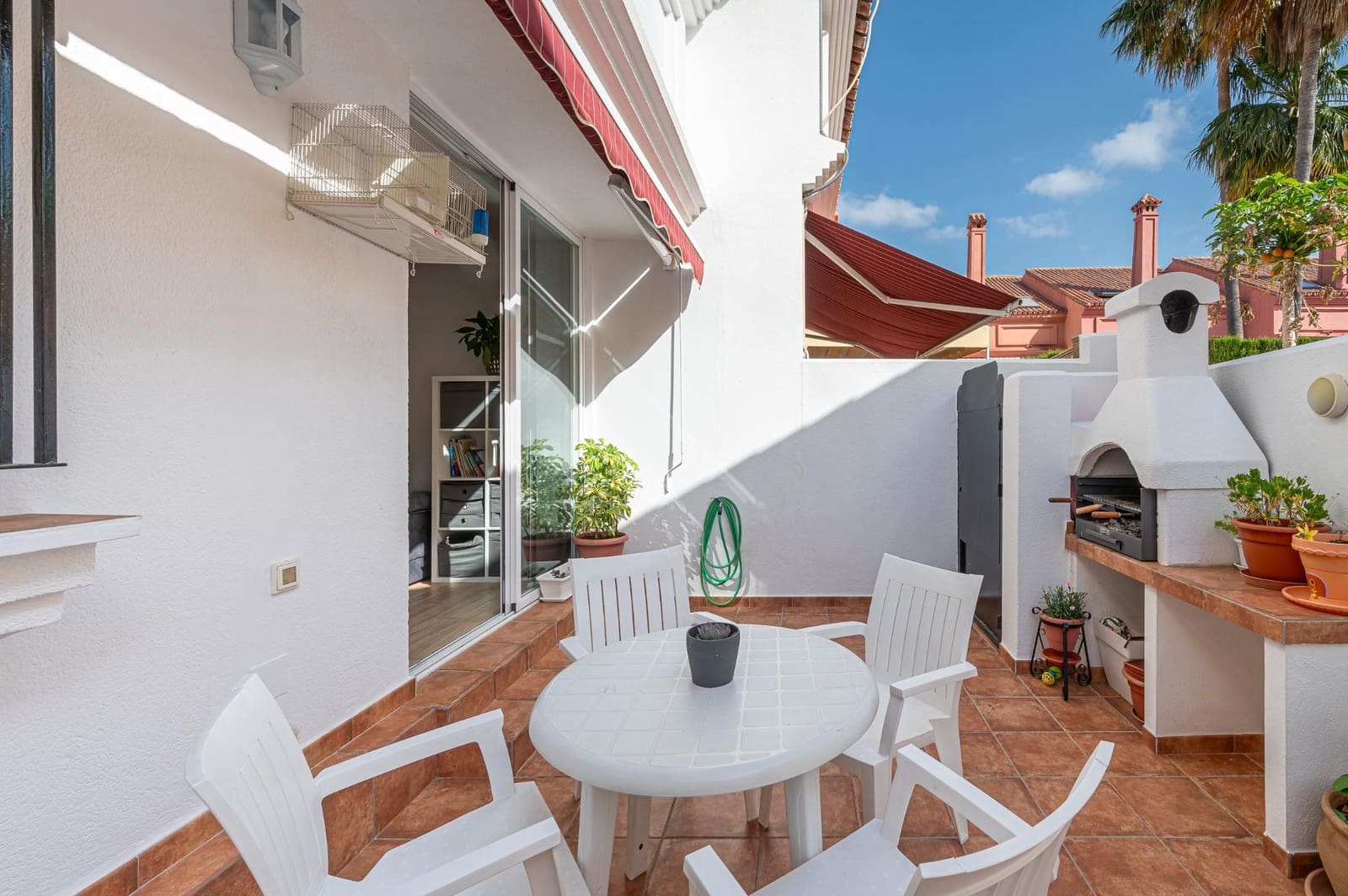 3 bedroom Terraced Villa for rent in Fuengirola with pool garage - € 2,000 (Ref: 8339704)