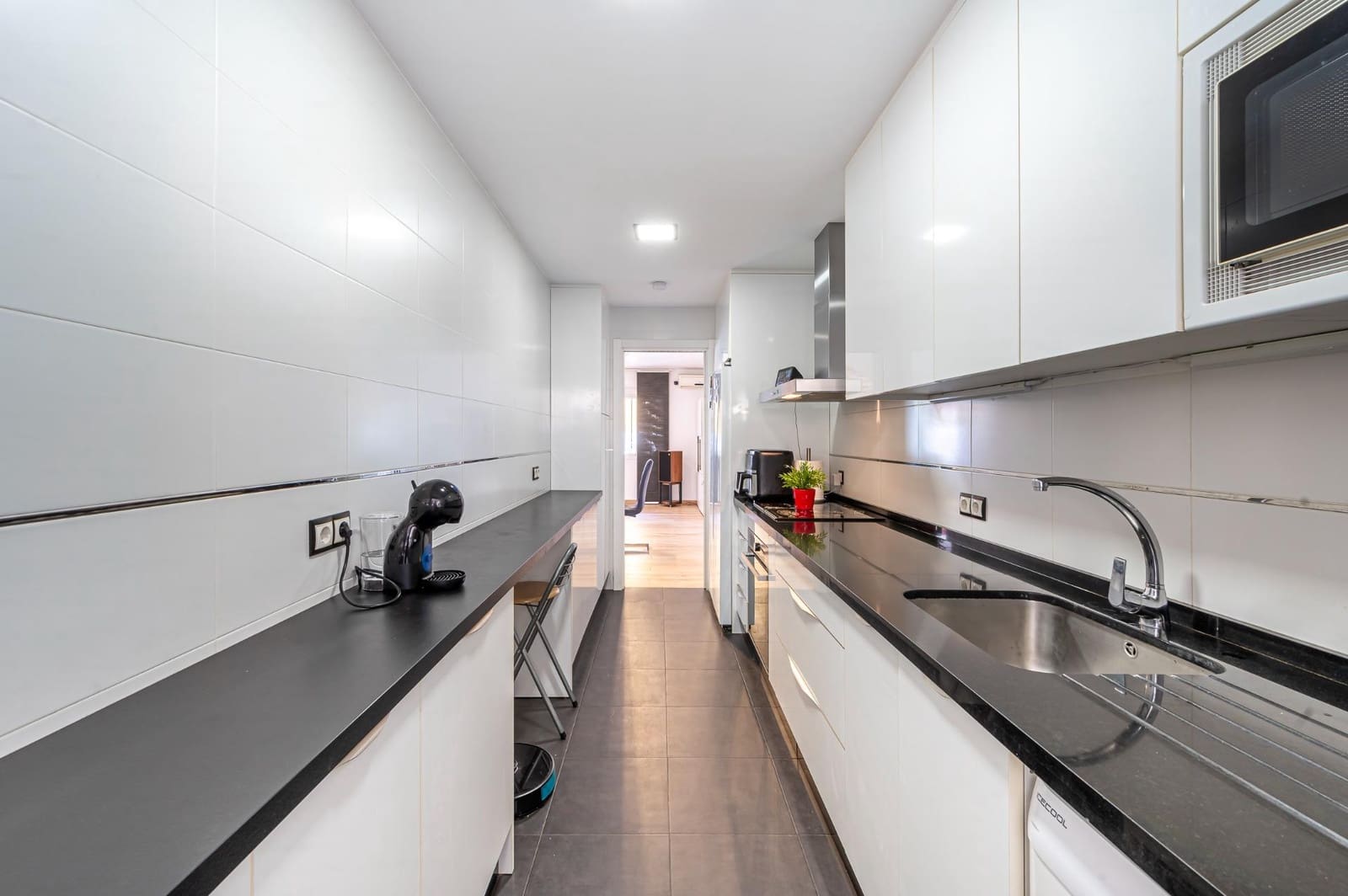 3 bedroom Terraced Villa for rent in Fuengirola with pool garage - € 2,000 (Ref: 8339704)