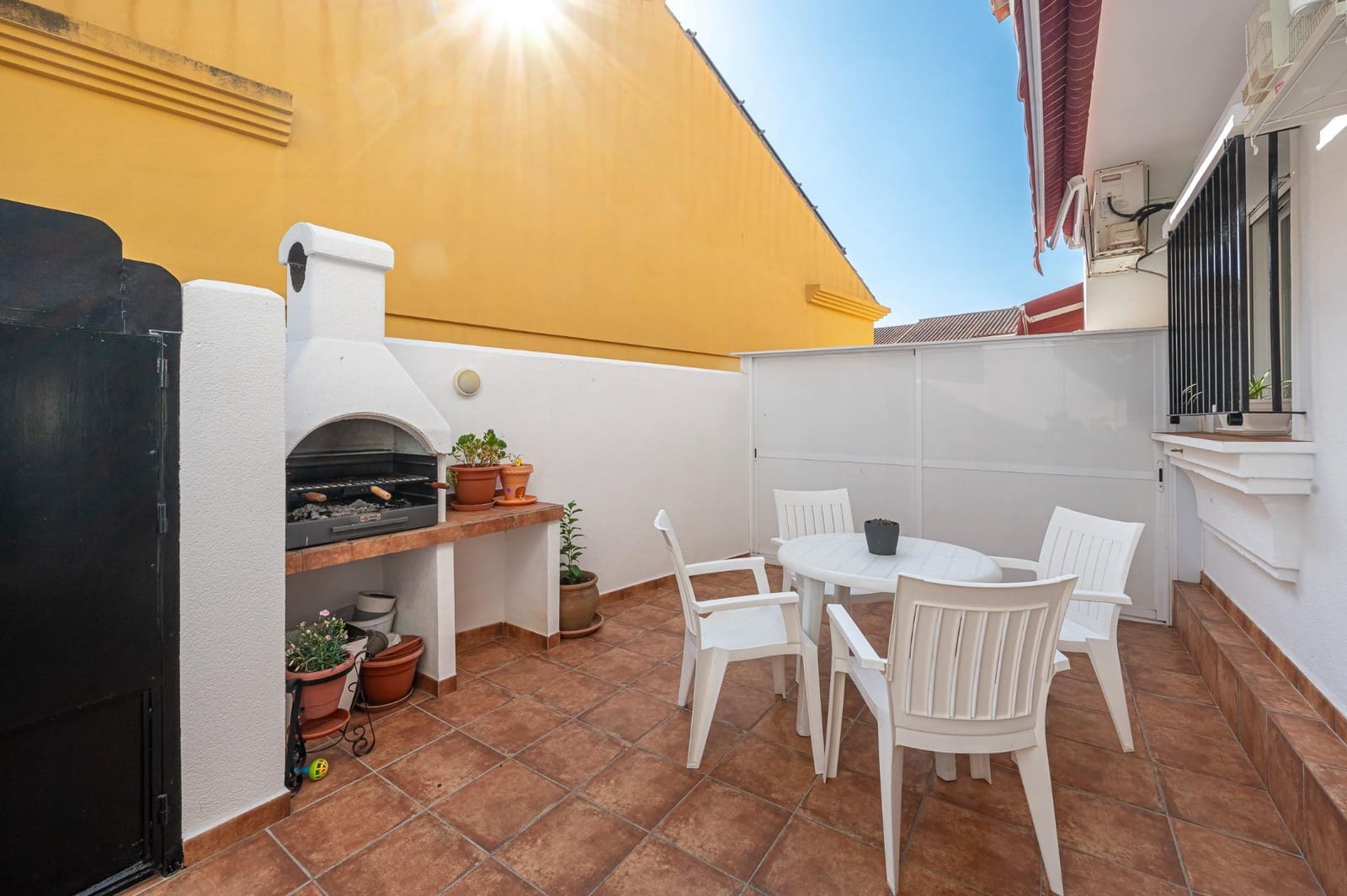 3 bedroom Terraced Villa for rent in Fuengirola with pool garage - € 2,000 (Ref: 8339704)