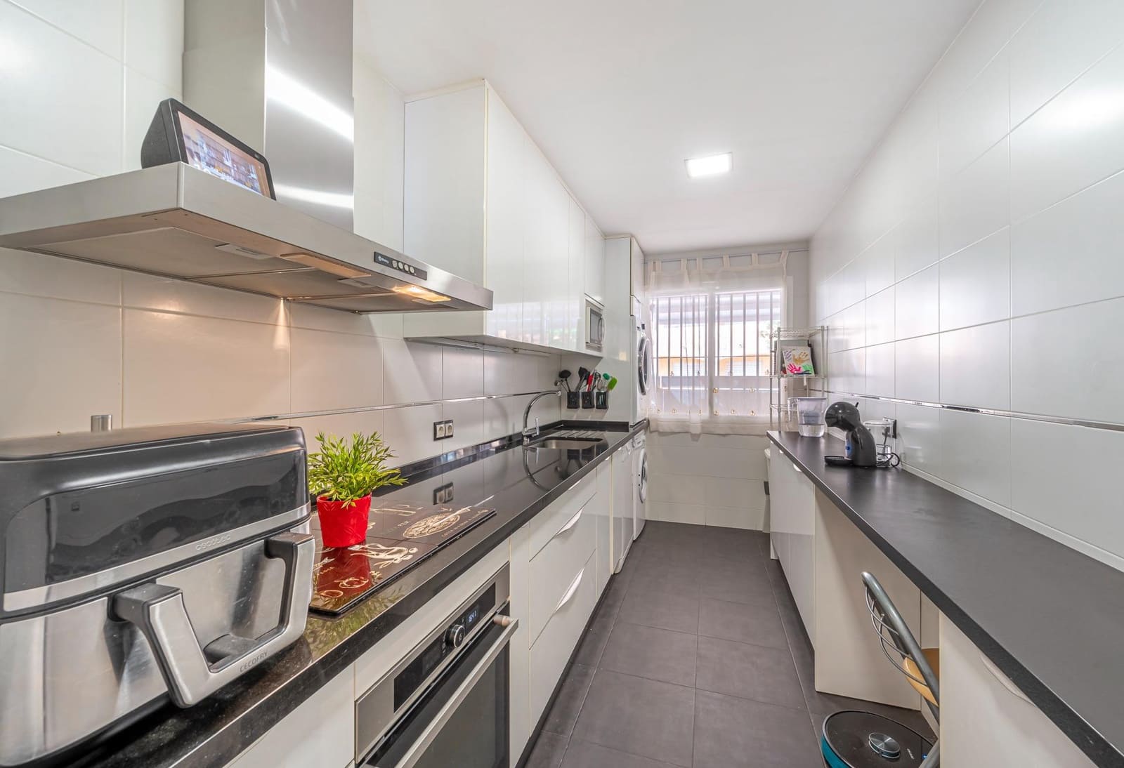 3 bedroom Terraced Villa for rent in Fuengirola with pool garage - € 2,000 (Ref: 8339704)