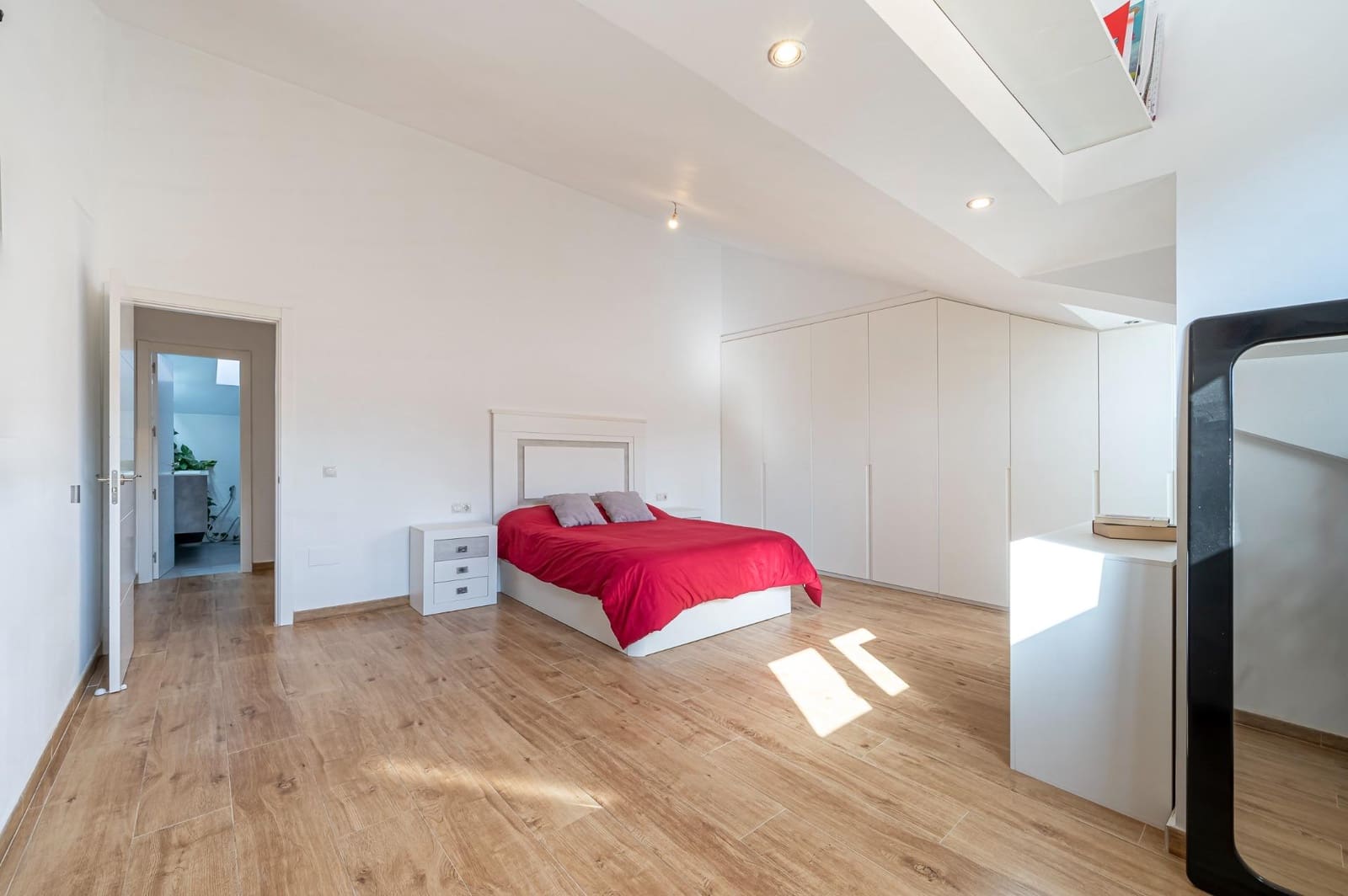 3 bedroom Terraced Villa for rent in Fuengirola with pool garage - € 2,000 (Ref: 8339704)