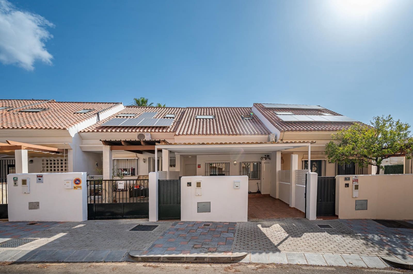 3 bedroom Terraced Villa for rent in Fuengirola with pool garage - € 2,000 (Ref: 8339704)