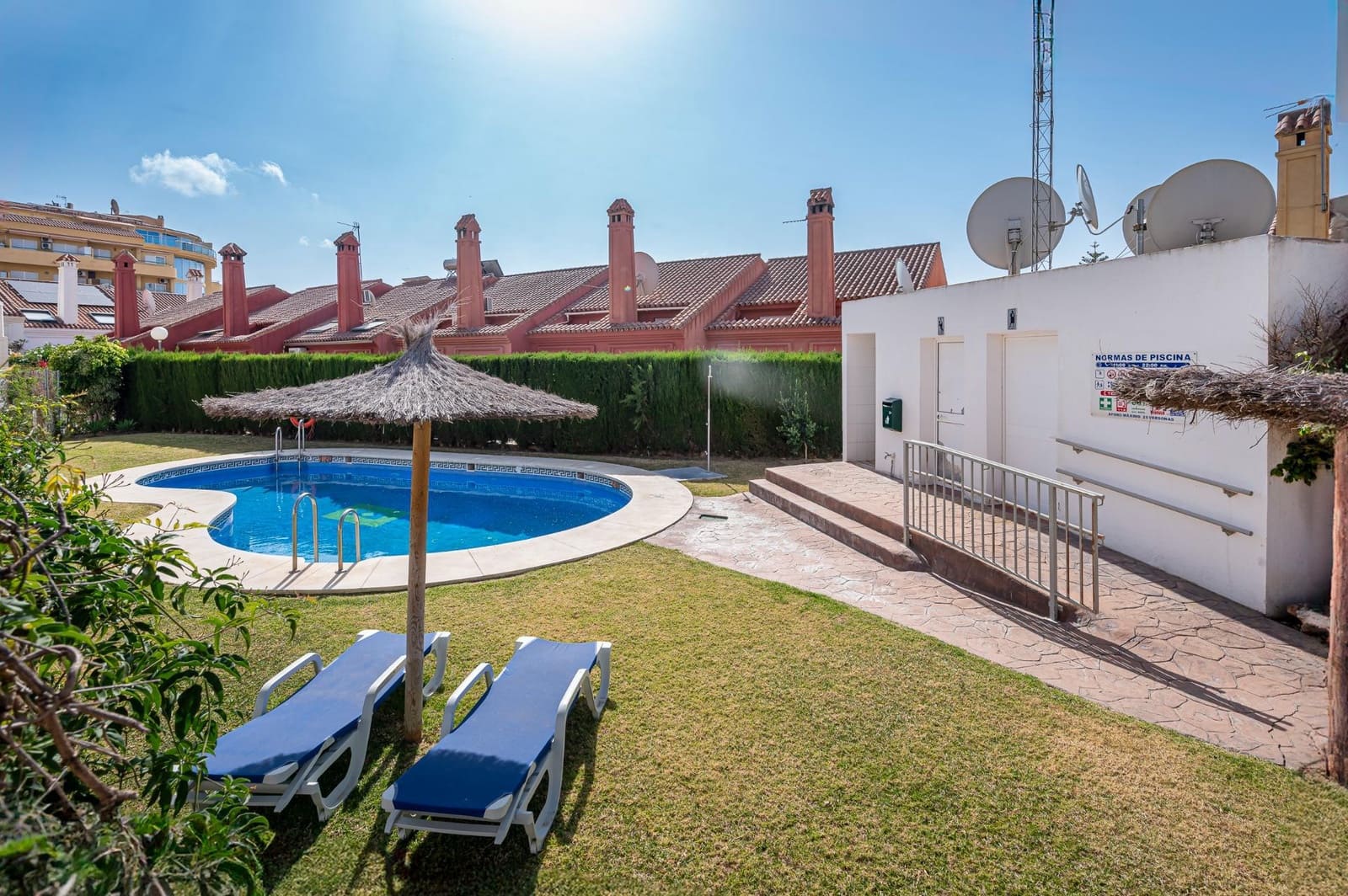 3 bedroom Terraced Villa for rent in Fuengirola with pool garage - € 2,000 (Ref: 8339704)