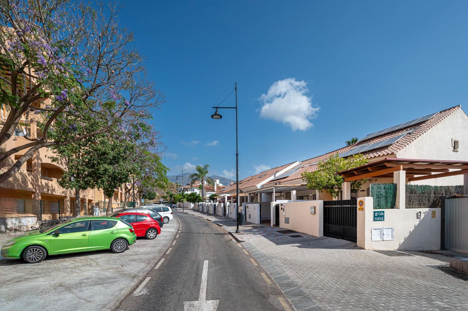 3 bedroom Terraced Villa for rent in Fuengirola with pool garage - € 2,000 (Ref: 8339704)