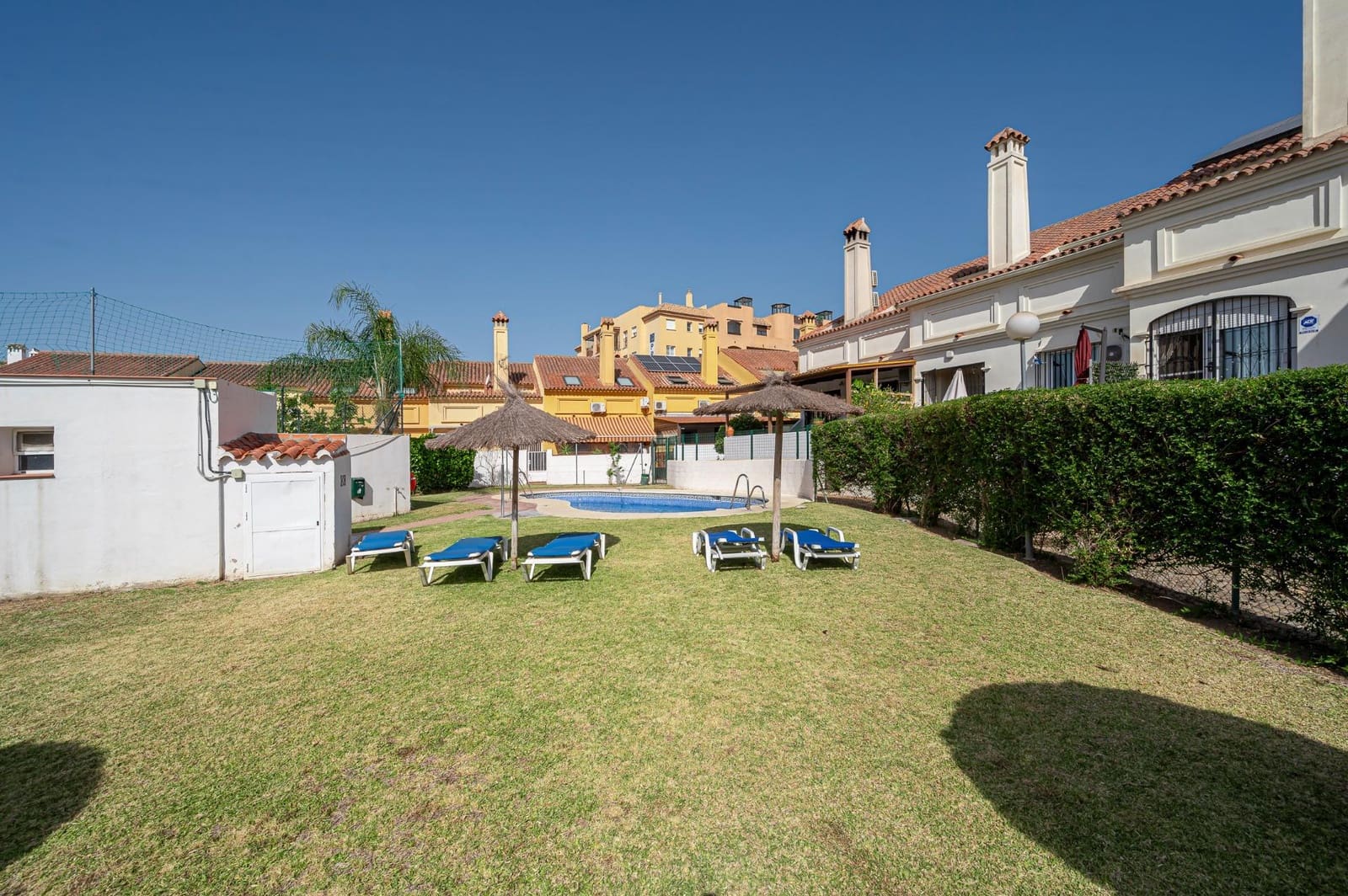 3 bedroom Terraced Villa for rent in Fuengirola with pool garage - € 2,000 (Ref: 8339704)