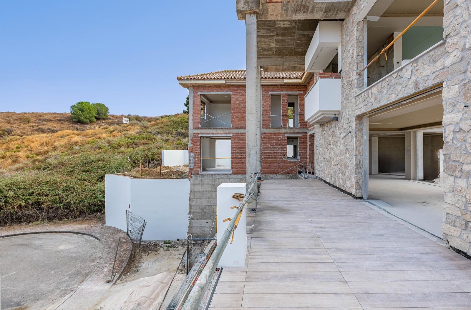5 soverom Villa til salgs i Mijas med svømmebasseng garasje - € 1 495 000 (Ref: 8847554)