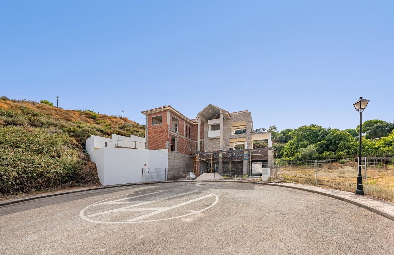 5 soverom Villa til salgs i Mijas med svømmebasseng garasje - € 1 495 000 (Ref: 8847554)