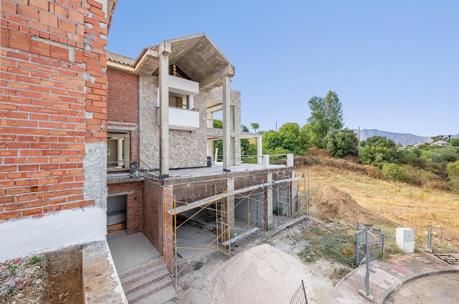 5 soveværelse Villa til salg i Mijas med swimmingpool garage - € 1.495.000 (Ref: 8847554)