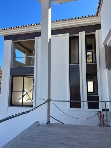 5 sypialnia Willa na sprzedaż w La Cala Golf - Lagar Martell, Mijas z basenem garażem - 1 495 000 € (Ref: 8847554)