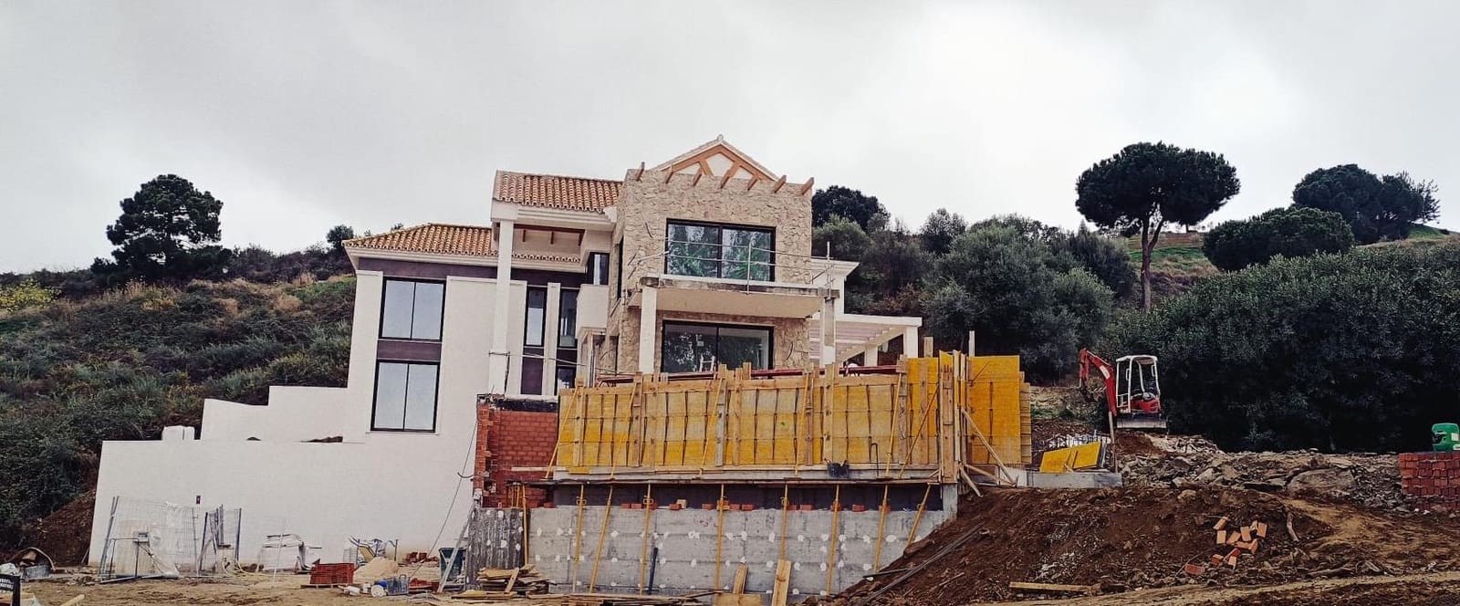 5 makuuhuone Huvila myytävänä paikassa Mijas mukana uima-altaan 
autotalli - 1 495 000 € (Ref: 8847554)