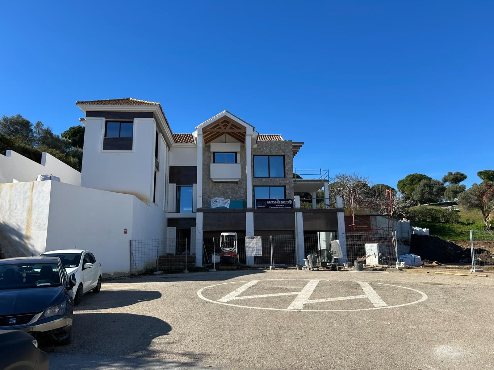 5 bedroom Villa for sale in Mijas with pool garage - € 1,495,000 (Ref: 8847554)