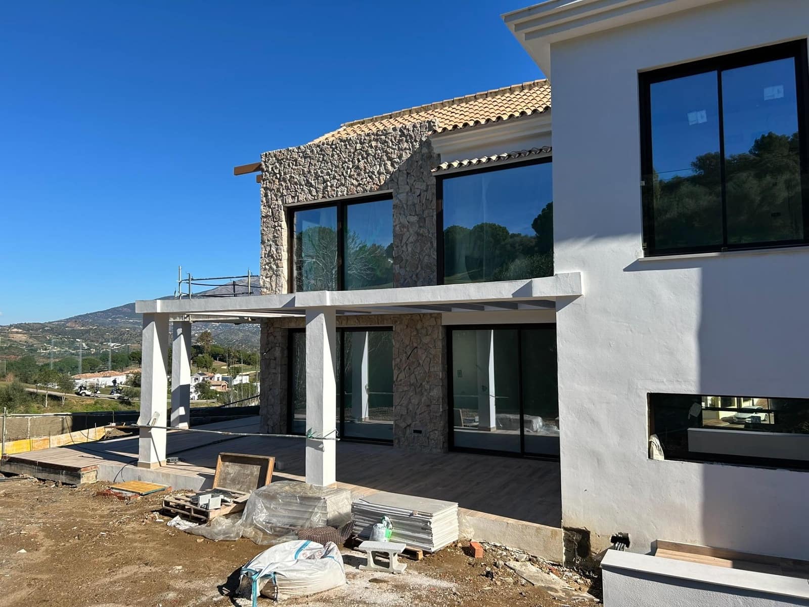 5 sypialnia Willa na sprzedaż w Mijas z basenem garażem - 1 661 940 € (Ref: 8847554)