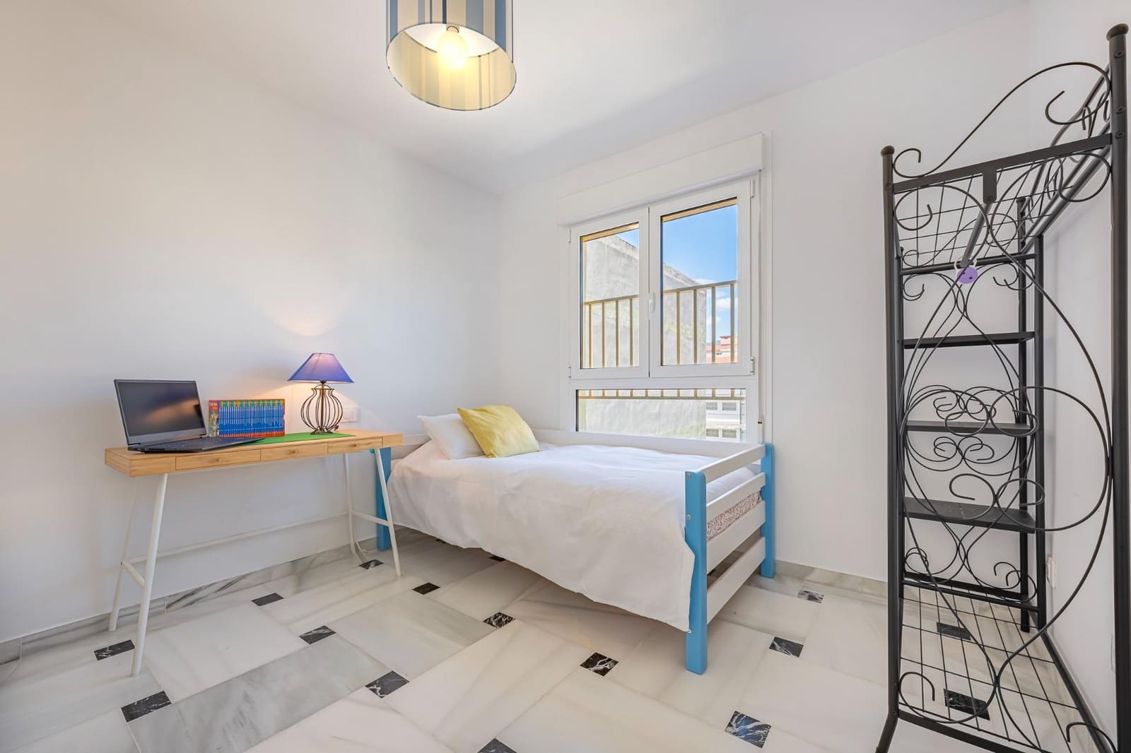 Piso de 3 habitaciones en Fuengirola en venta con garaje - 545.000 € (Ref: 8926288)