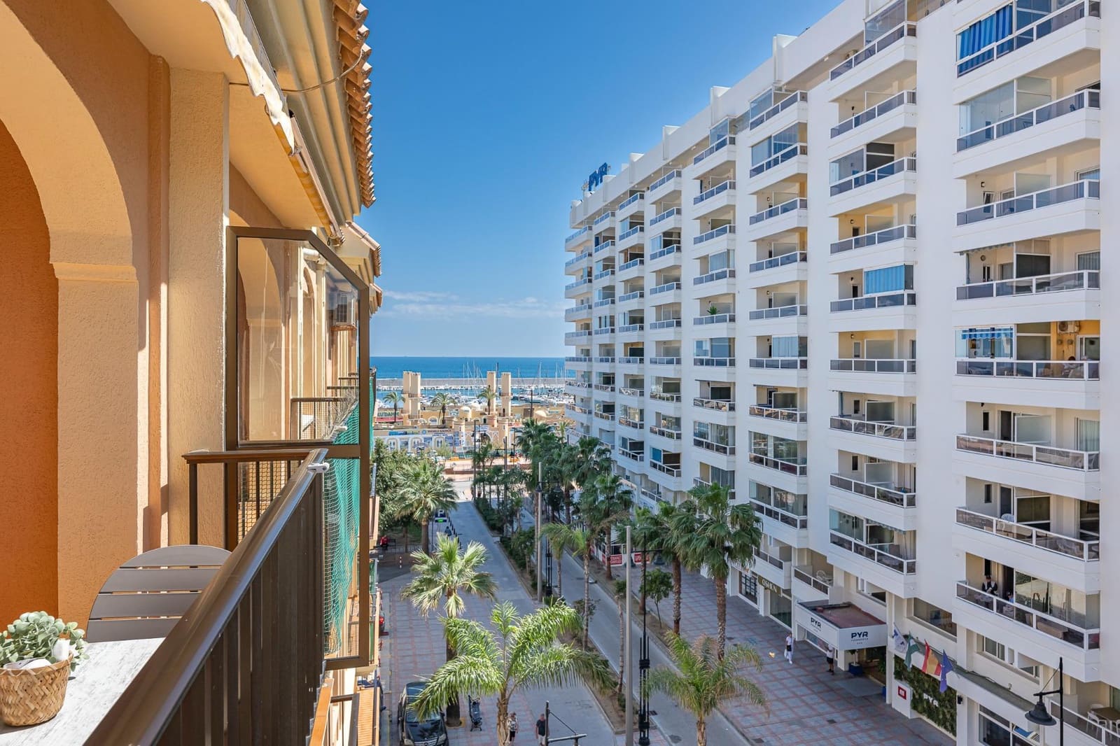 Piso de 3 habitaciones en Fuengirola en venta con garaje - 545.000 € (Ref: 8926288)